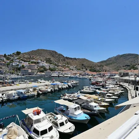 Hydra Hospitality Port Villa *